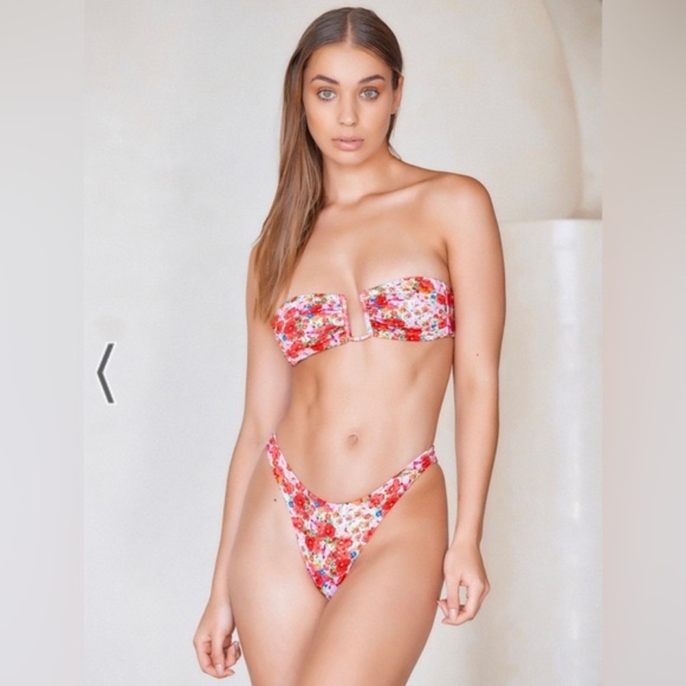 Bryon Thong  - Monday Swimwear Petit Fleur Bikini - Size Sm…